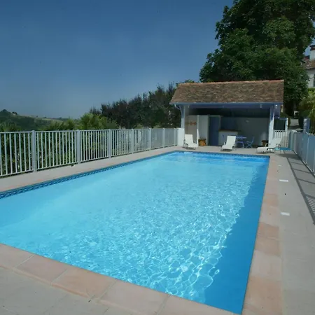 Les Glycines - Domaine Garmidou * Lucq-de-Béarn